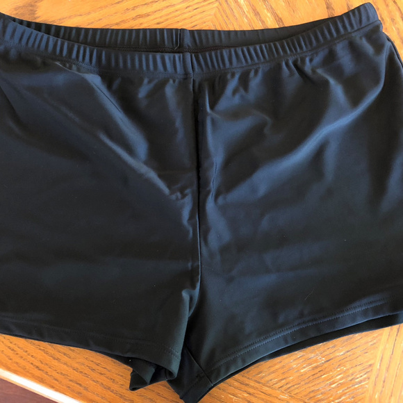 Swimsuits for All Patterned Shortini Set Size 16 - Picture 4 of 5